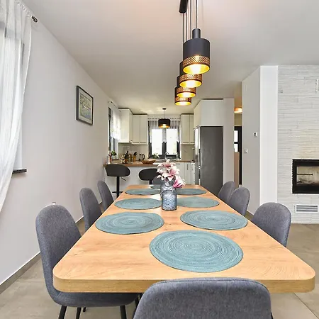 House 2186 Nyaraló *